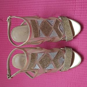 Thalia Sodi high heels shoes